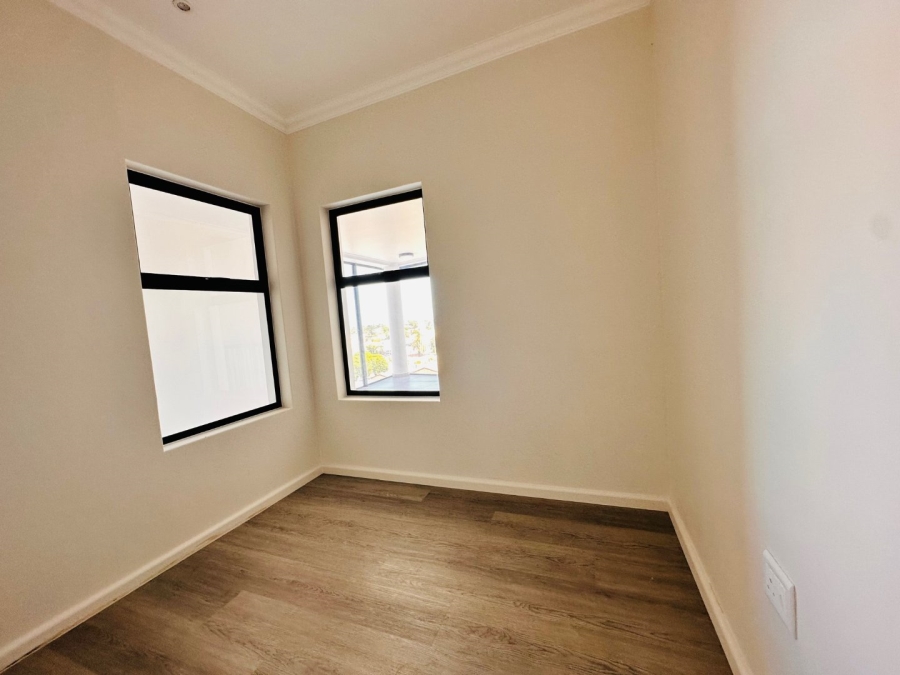 2 Bedroom Property for Sale in Flamingo Vlei Western Cape